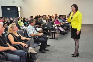 Diretora de Cultura, Rita Straioto destaca a importância do evento para trabalhar as questões culturais de Colombo
