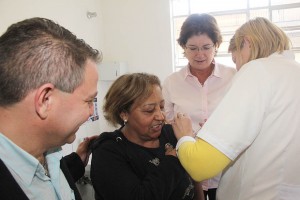 A prefeita Beti Pavin comemorou a adesão dos colombenses, e incentivou as pessoas, que se incluem ao grupo prioritário, a participar da Campanha