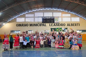 Centros de Convivência de Colombo realizam festa junina para idosos do município