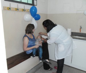 Campanha de vacinação contra a pólio atinge a meta em Colombo