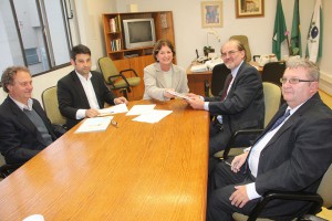 A Prefeita Beti Pavin assina Termo de Cooperação Econômico Cultural com a Câmara Ítalo-Brasileira de Comércio