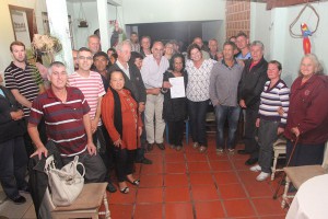 Moradores das regiões do Jardim Esmeralda e Rio Verde acompanharam as assinaturas das ordens de serviço