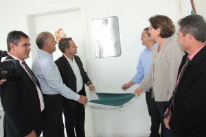 A Prefeita de Colombo, Beti Pavin entregou as novas instalações da Unidade de Saúde Moinho Velho, à população