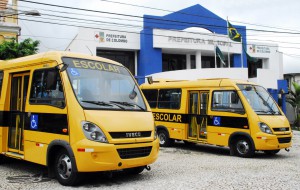 Transporte Escolar de Colombo recebe reforço com dois novos ônibus