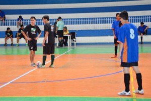 Futsal masculino marca o início dos Jogos Escolares Municipais