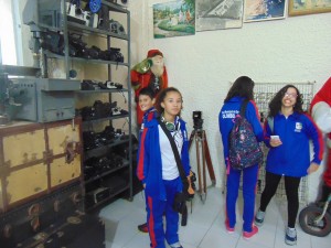 Os alunos da Escola Municipal Monteiro Lobato participaram de uma visita técnica no Museu do Lixo, em Campo Largo.  
