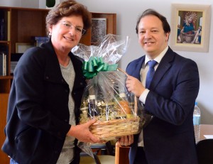 A Prefeita Beti Pavin, acompanhada dos secretários municipais, recebeu o cônsul-geral da Itália, Raffaele Festa para tratar do Projeto de Língua Italiana nas escolas municipais.