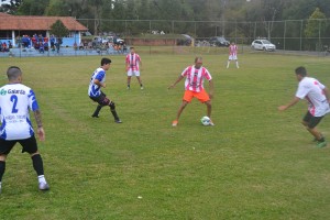 O Torneio de Futebol Suíço, que aconteceu no Parque Municipal Roça Grande, reuniu 19 equipes.