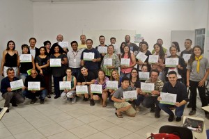 Durante a entrega dos certificados de conclusão aos 39 alunos aprovados na metodologia didática do Curso Bom Negócio Paraná-Colombo. 