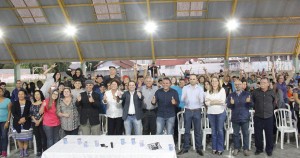 Durante Audiência Pública autoridades estaduais e municipais participam da apresentação da arena portátil
