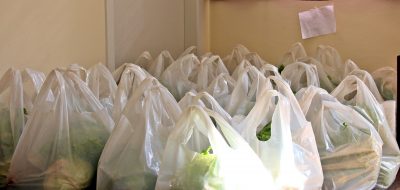 O Coleta Verde – entregará 750 sacolas na quarta-feira, 13, e 750 sacolas na quinta-feira, 14, totalizando 1500 sacolas verdes.
